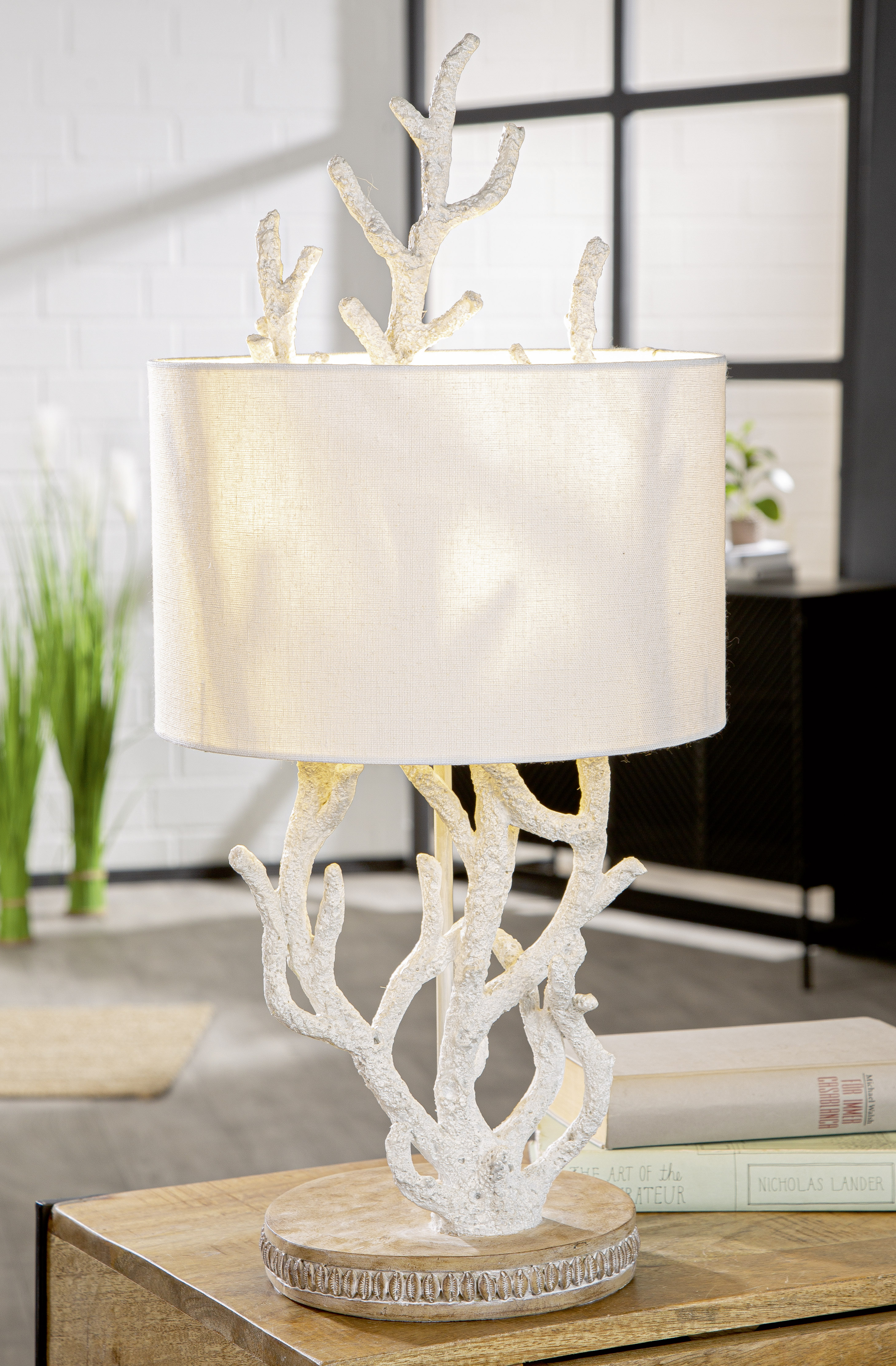 Maris Coral – Tischleuchte im Küstenstil