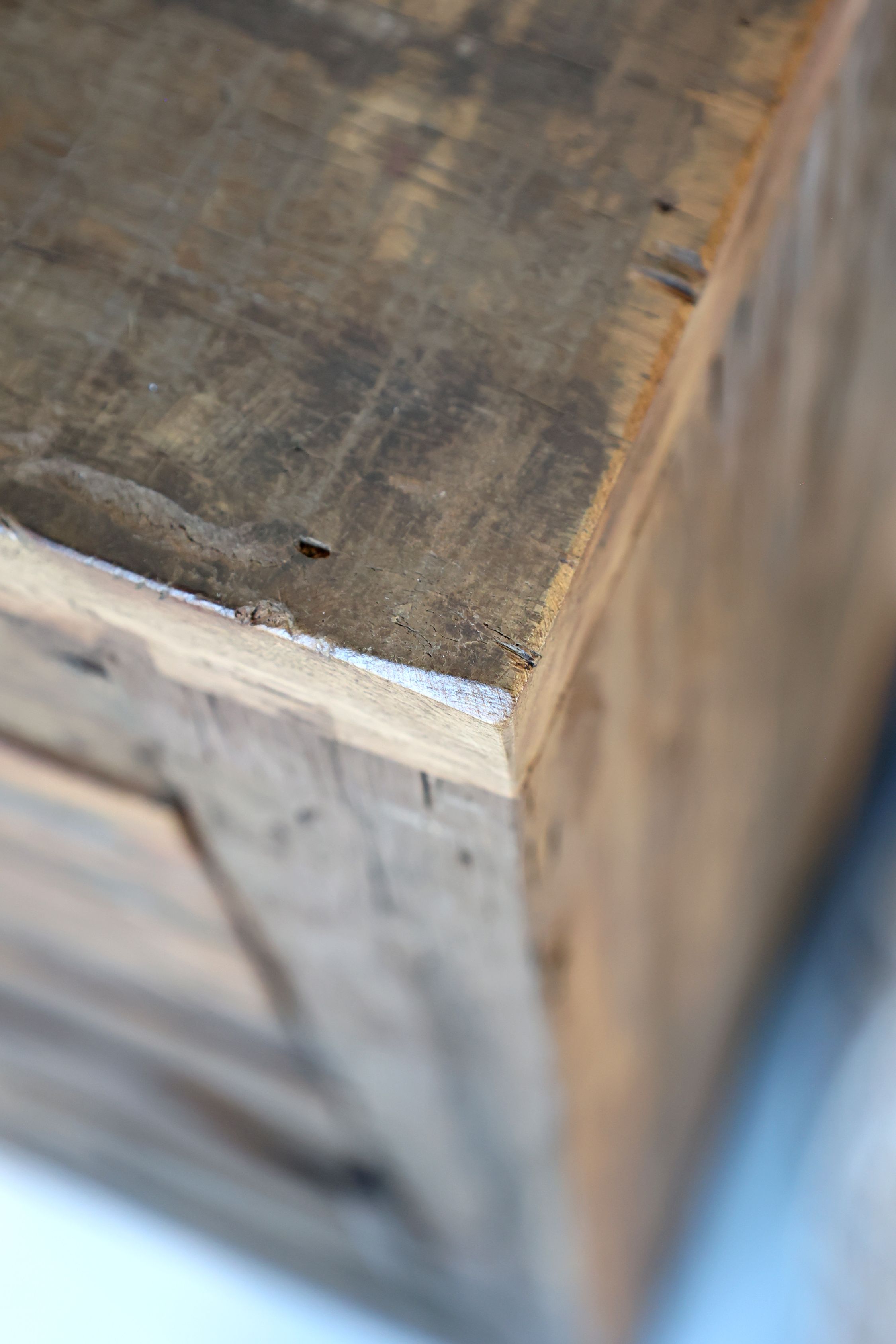 Chic Antique Grimaud Schrank mit Türen und Schubladen – Unikat aus Recyclingholz