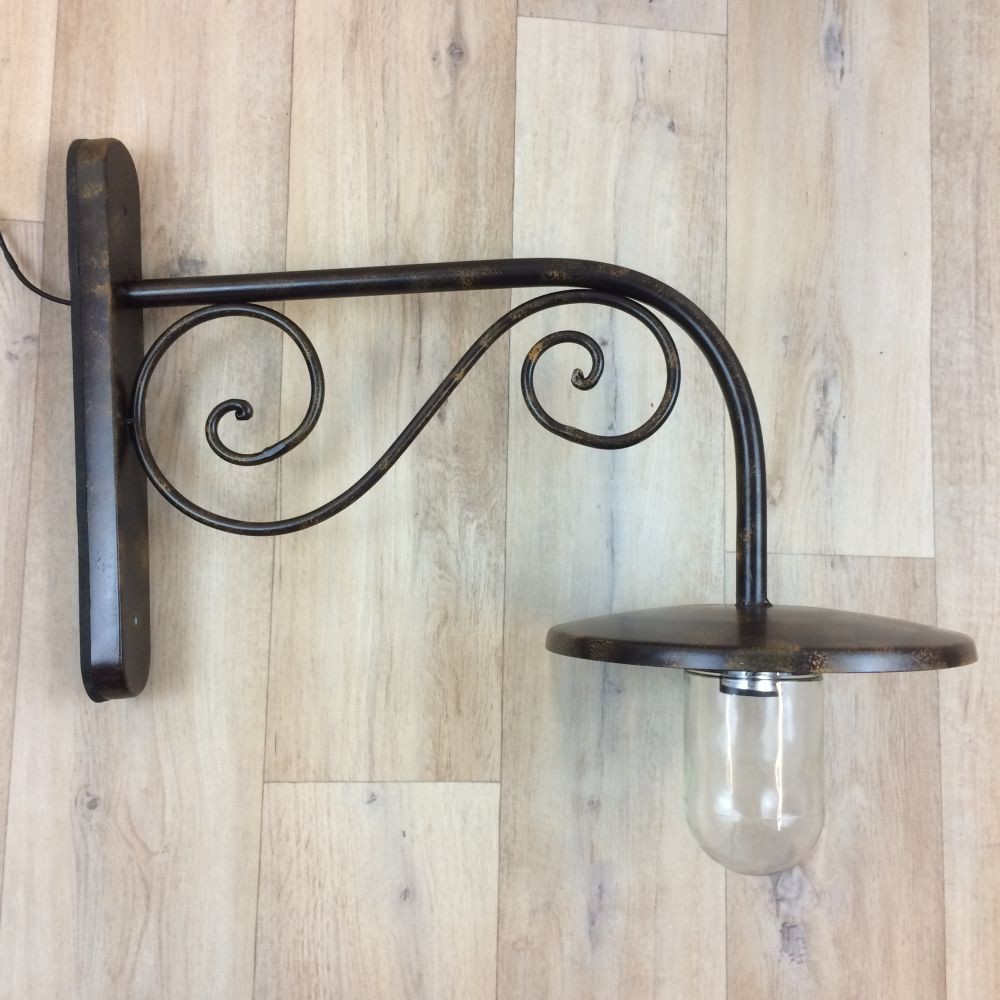 Außenlampe im ländlichen Stil