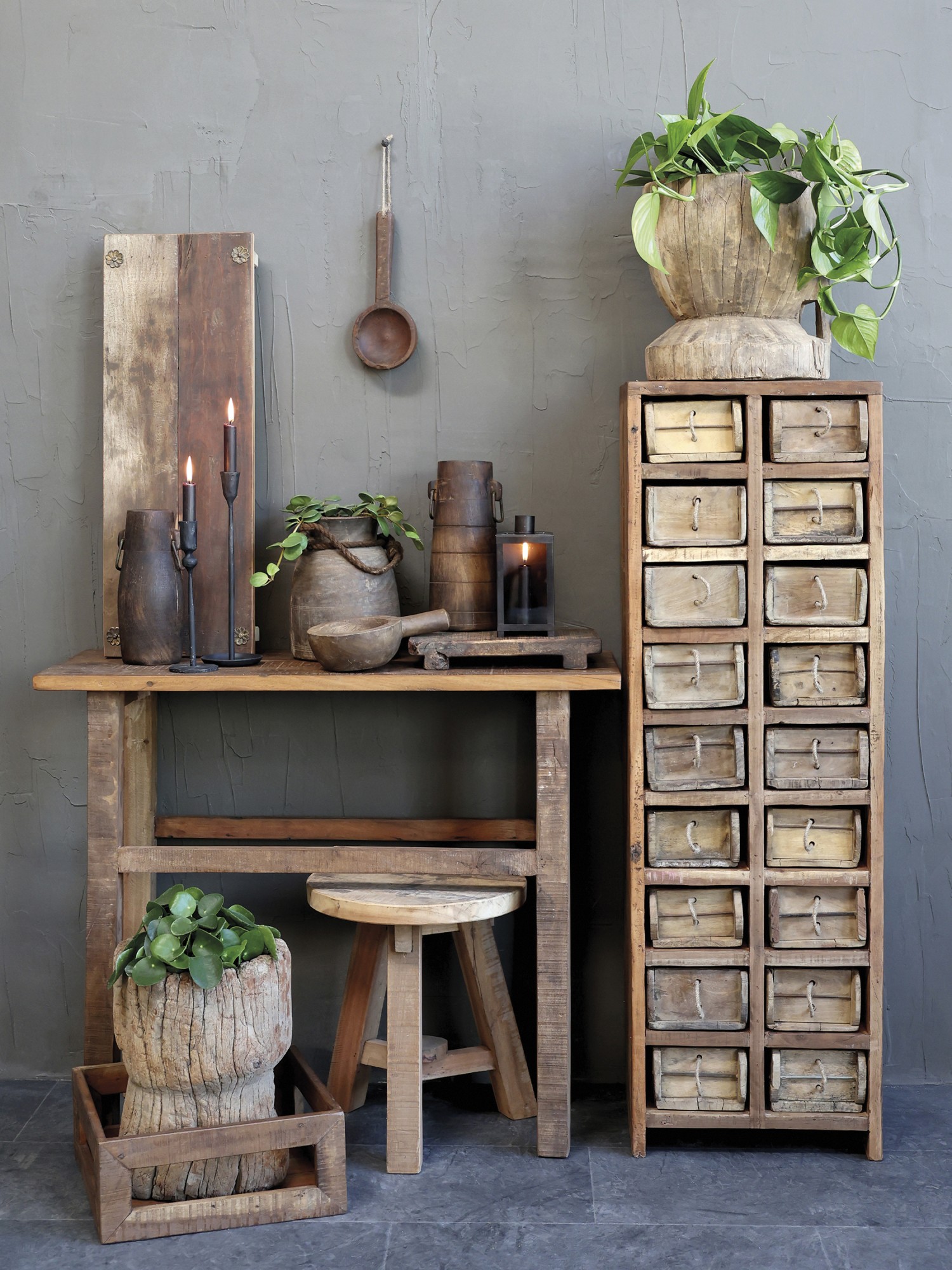 Grimaud Kommode mit 18 Backsteinformen / CHIC ANTIQUE