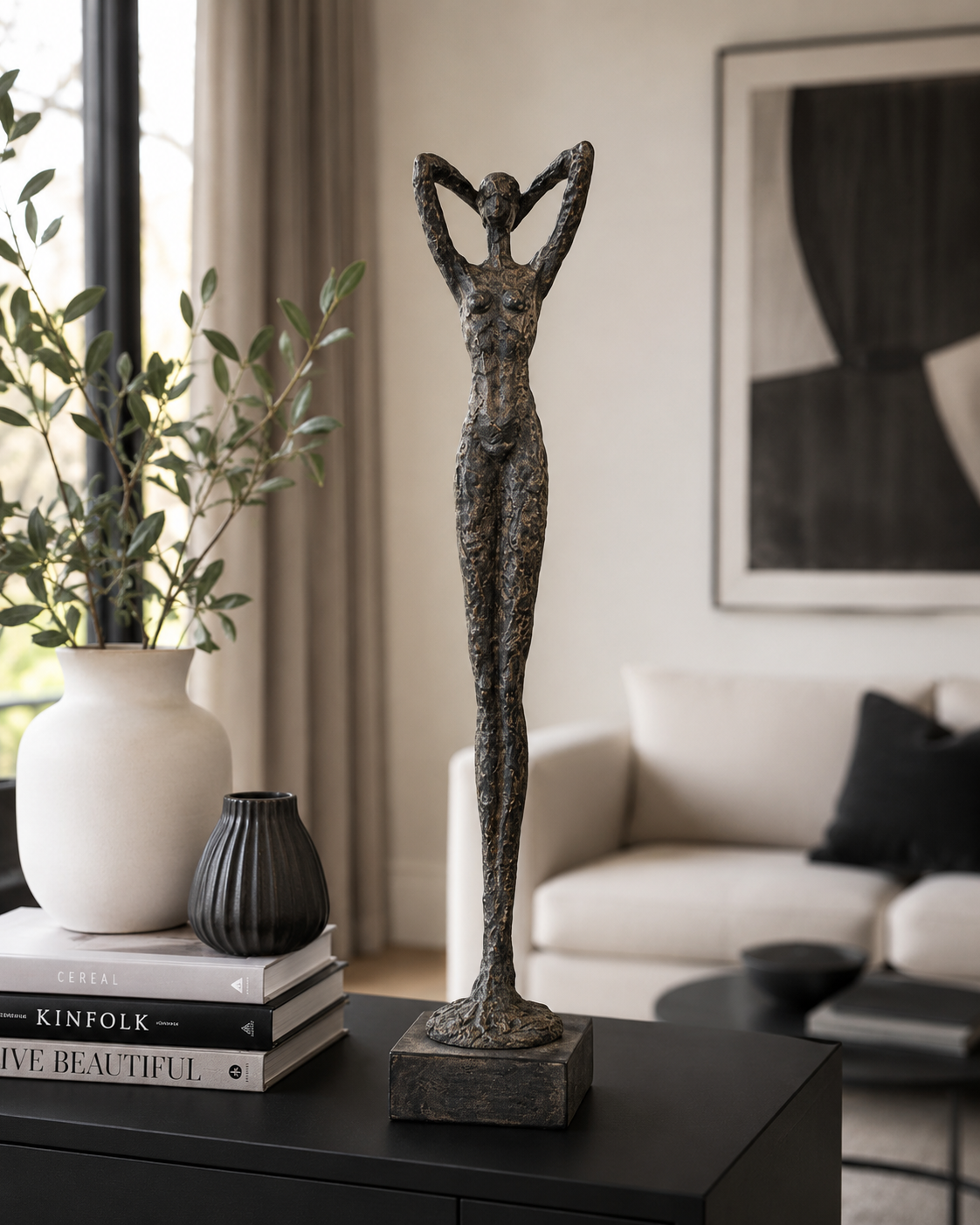 Frauen-Skulptur „Hilda“ – Elegante Dekofigur aus Polyresin | Höhe 59 cm