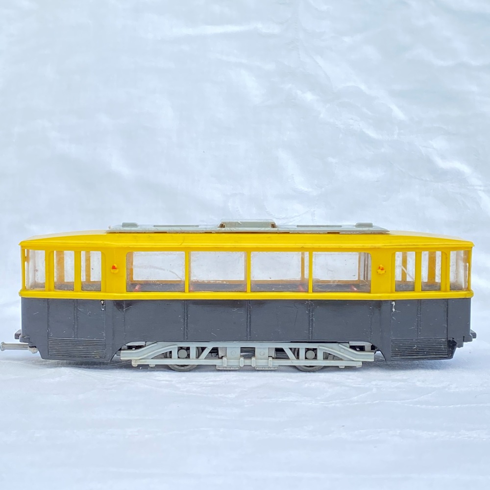 SIKU V-Serie Plastik V40 Strassenbahn gelb/schwarz/grau 1950er Jahre gebraucht