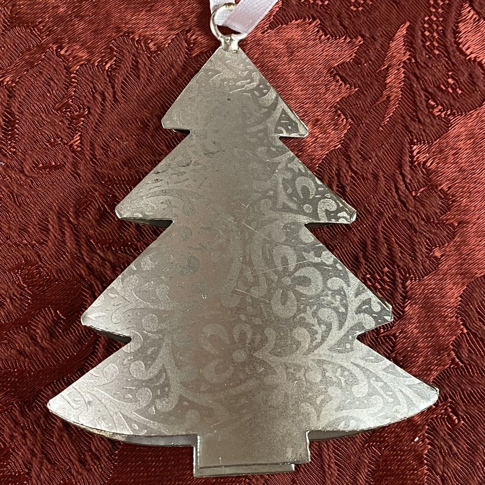 Weihnachtsbaumschmuck aus Metall / Tannenbaum geprägt / Handarbeit