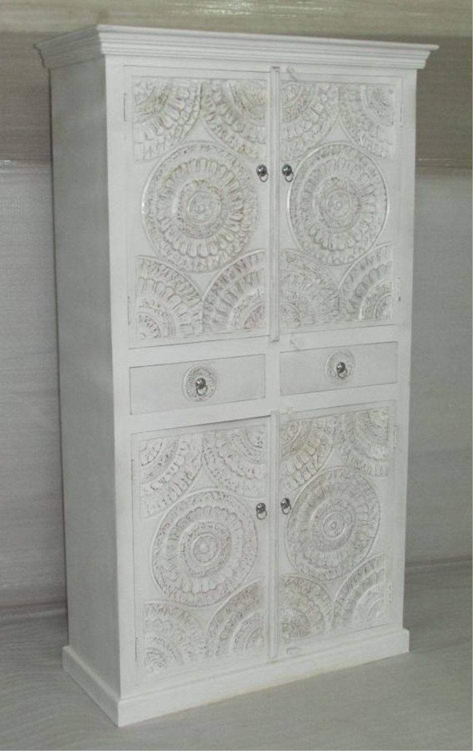 WOODEN CARVED 4 DOORS & 2 DRAWERS ALMIRAH