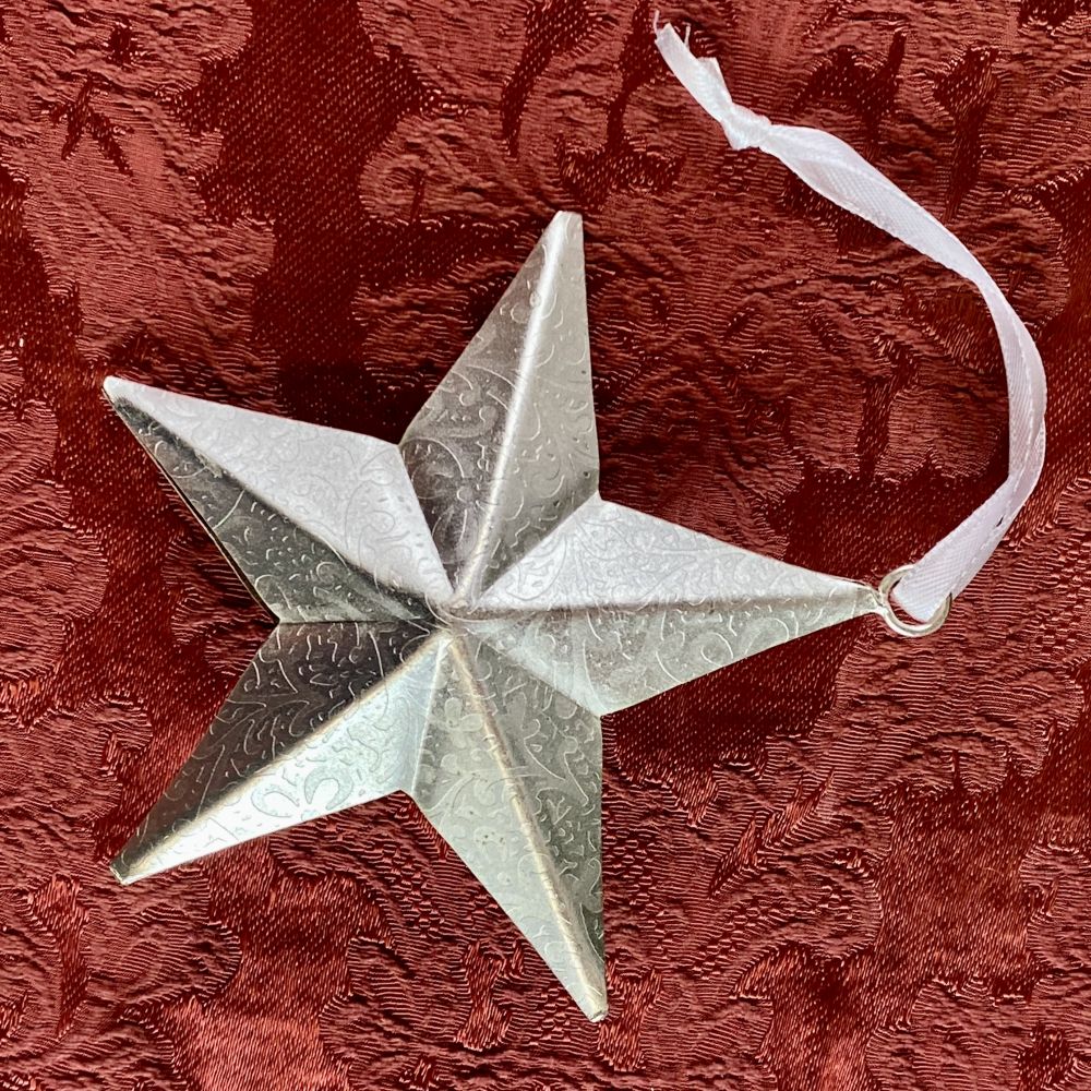 Weihnachtsbaumschmuck aus Metall / Stern geprägt / Handarbeit