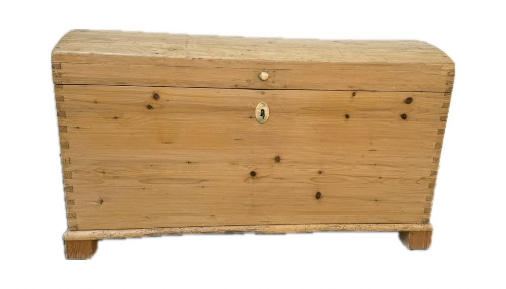 Antike Holztruhe um 1860 – rustikales Original mit Geschichte