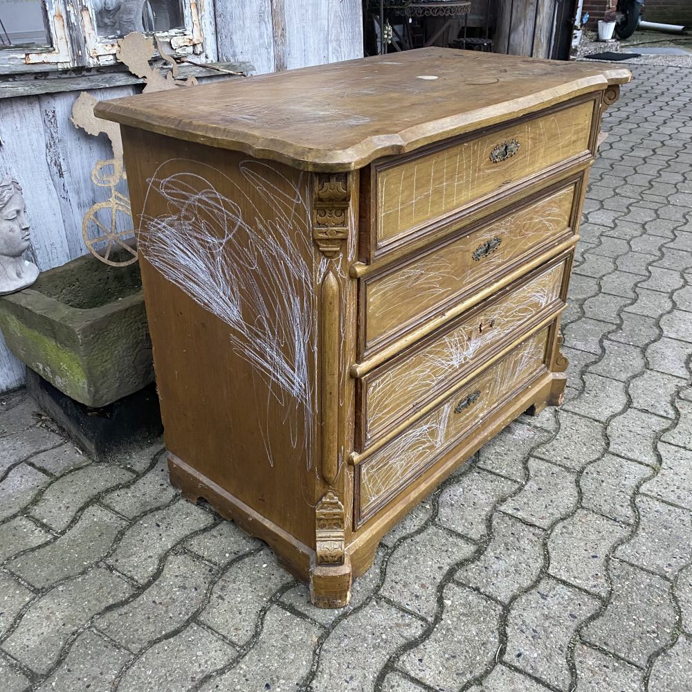 Kommode mit 4 Schubladen / antik / Massivholz