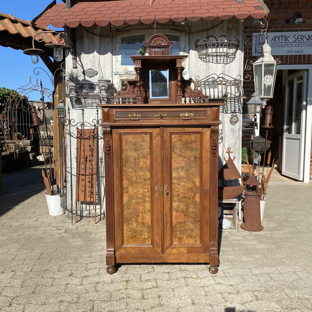 antikes Vertiko mit Aufsatz / Nussbaum / unrestauriert