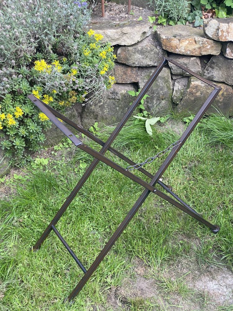 Klapptisch - Tabletttisch "NUETTO" aus Metall / OUTDOOR