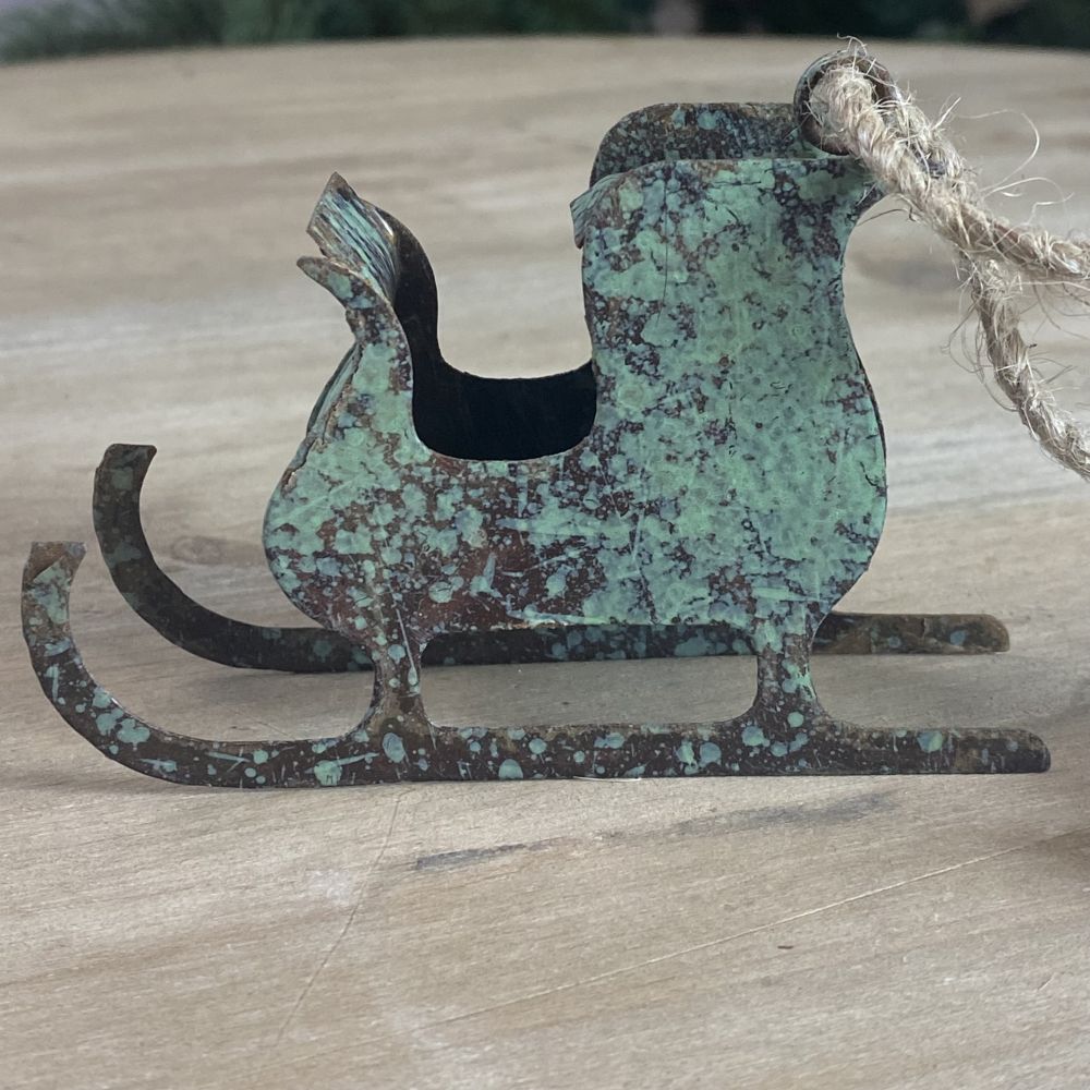 Weihnachtsbaumschmuck / Dekoschlitten aus Blech antik patiniert