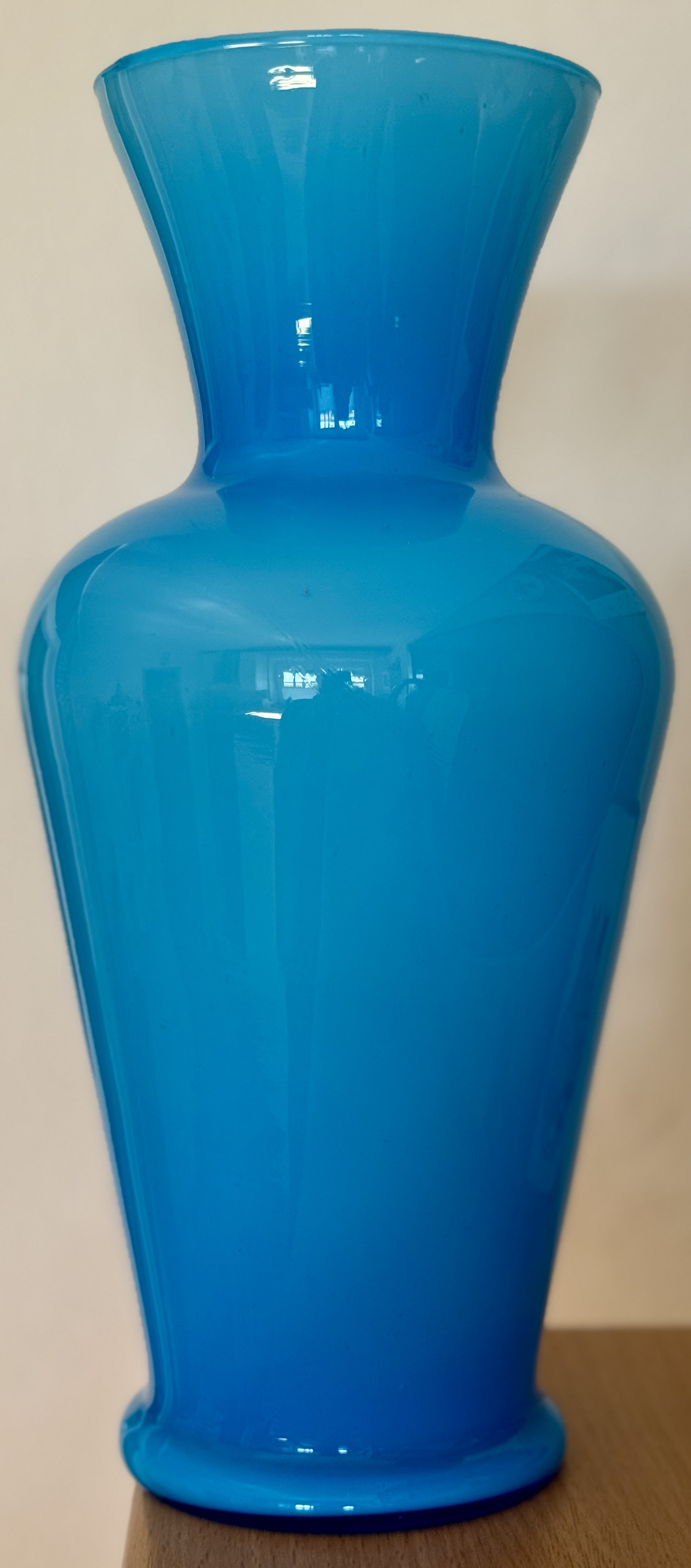Vintage Glasvase in Türkisblau – elegante Designvase aus Opalglas – 28 cm – Mid Century / 60er–70er Jahre