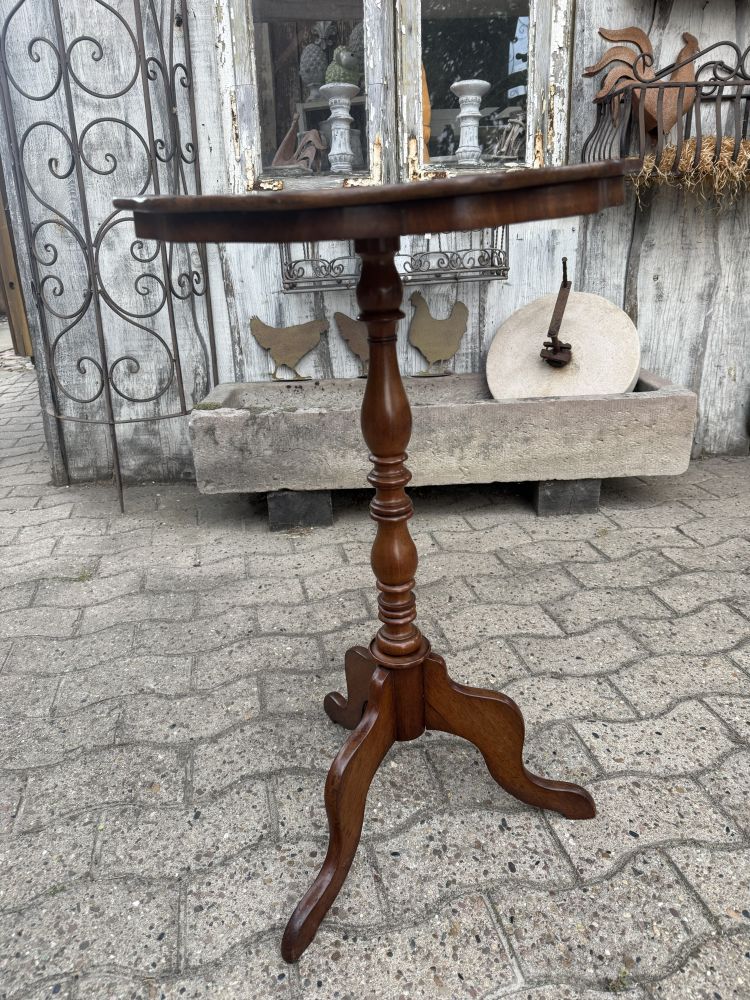 Antiker Beistelltisch aus Mahagoni – um 1870