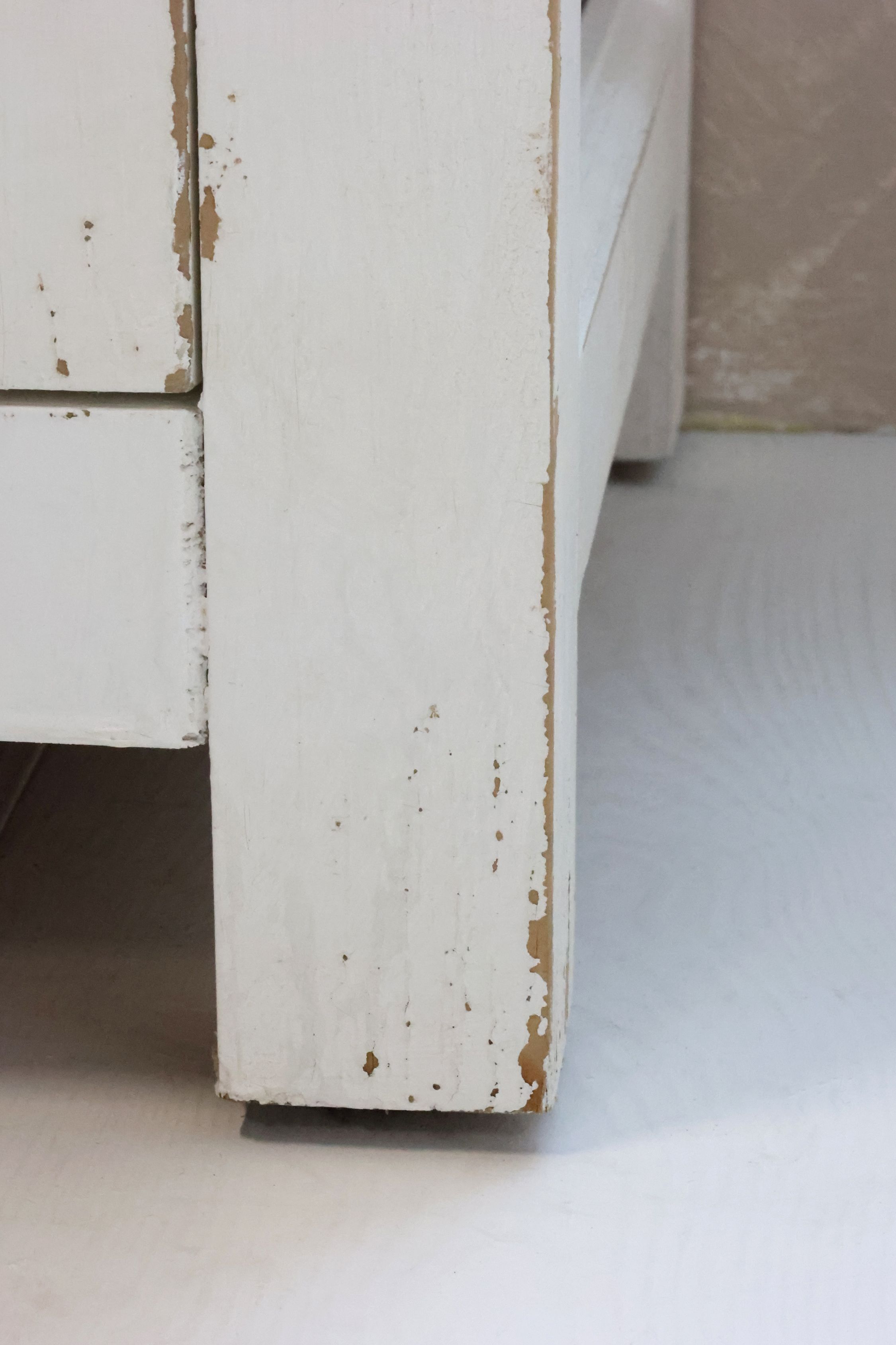Chic Antique Glasschrank Antique Creme – Vintage Landhausstil