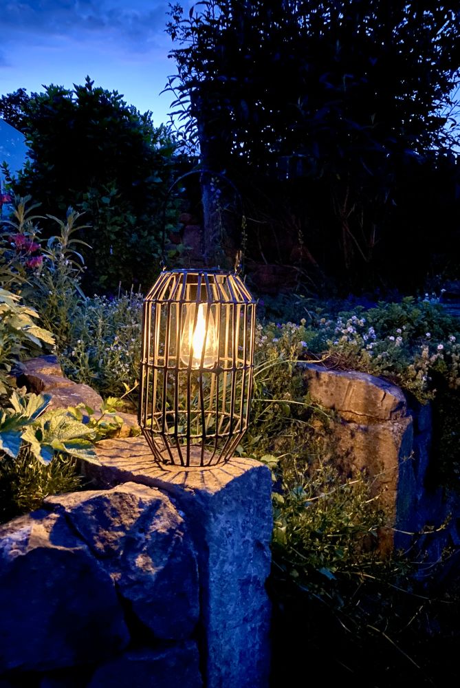 Solarlampe LED Kalita 30 cm hoch / LED / Gartenlampe / schwarz
