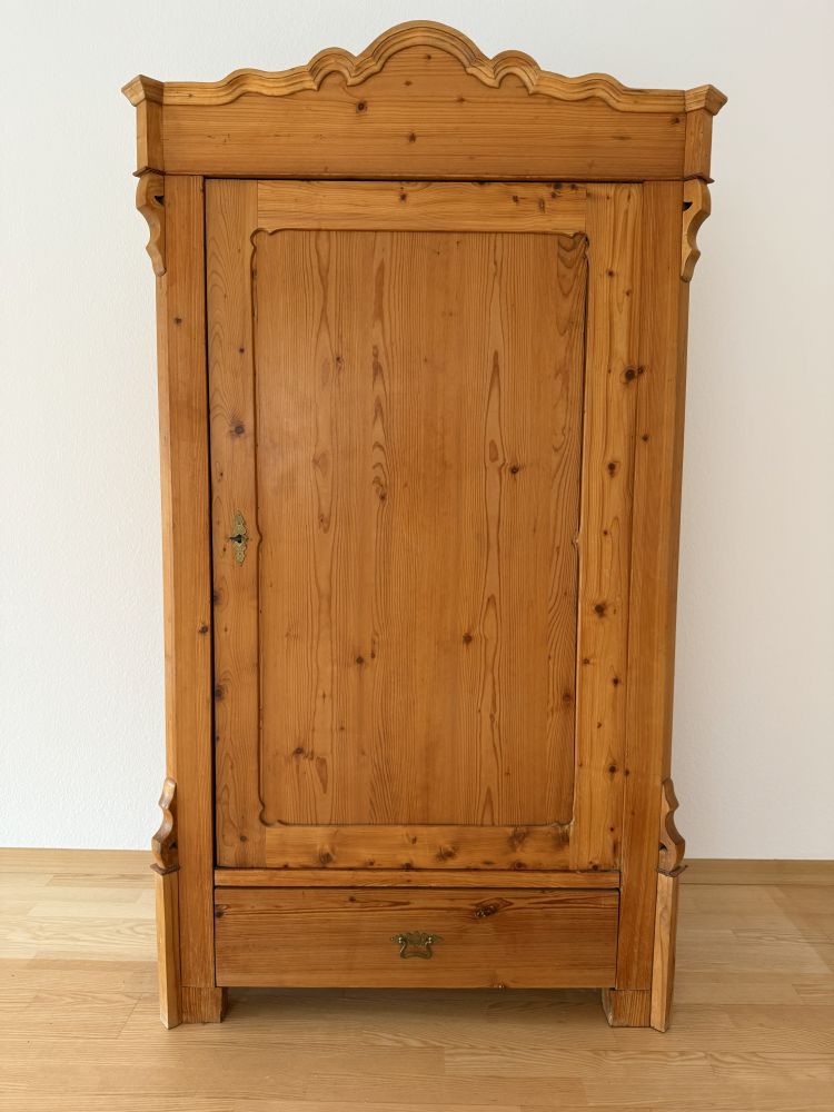 Antiker Louis-Philippe Garderobenschrank um 1860 – mit Schublade