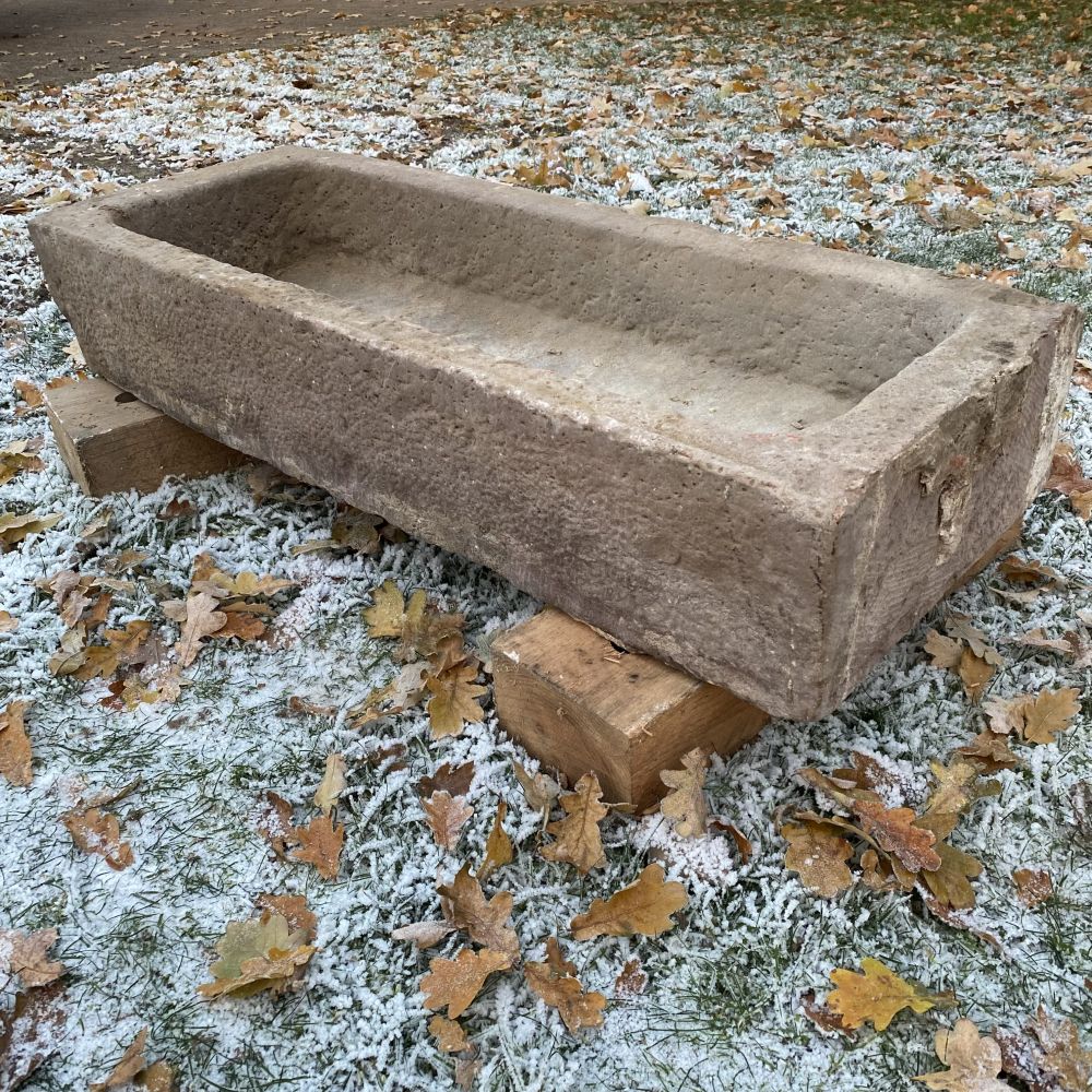 historischer Sandsteintrog / 100 cm breit