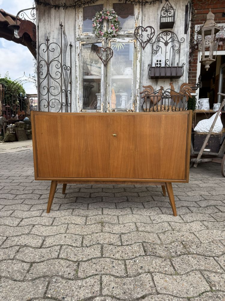 Mid Century Kommode / Sideboard GfL – Nussbaum – 60er Jahre