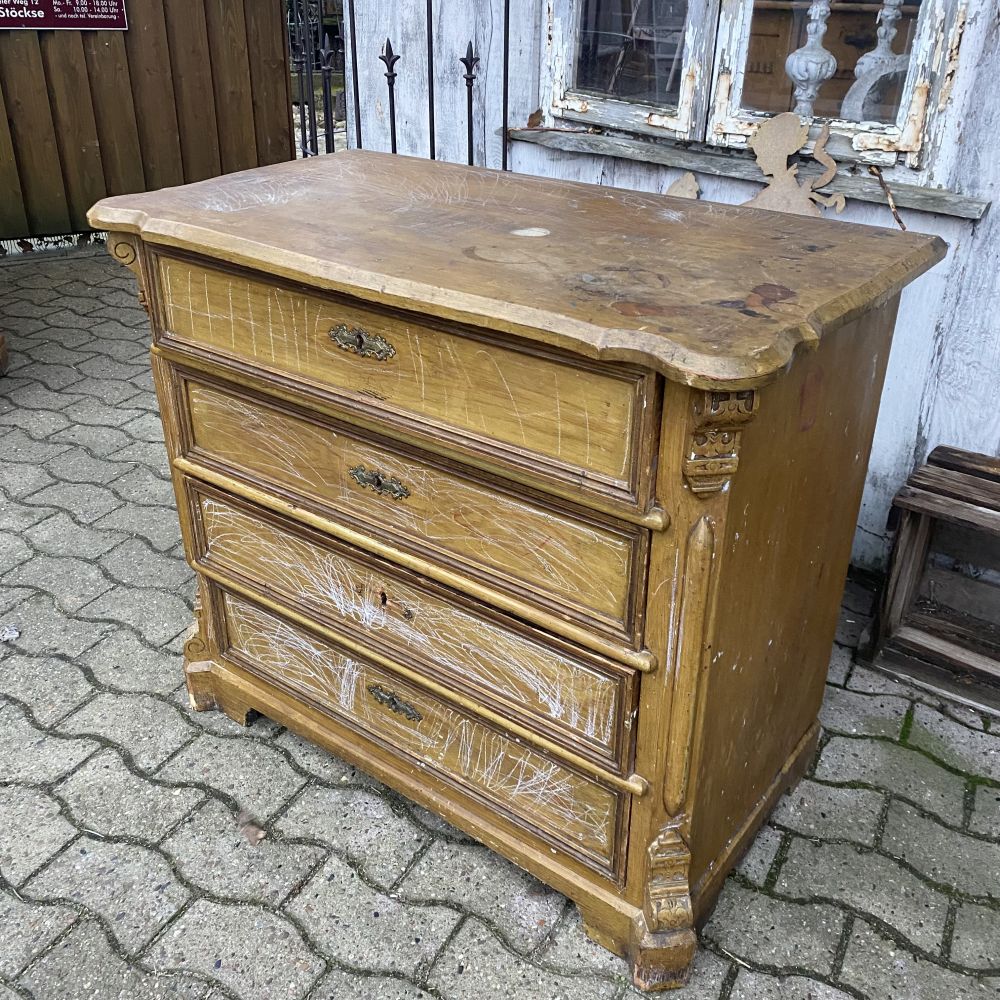 Kommode mit 4 Schubladen / antik / Massivholz