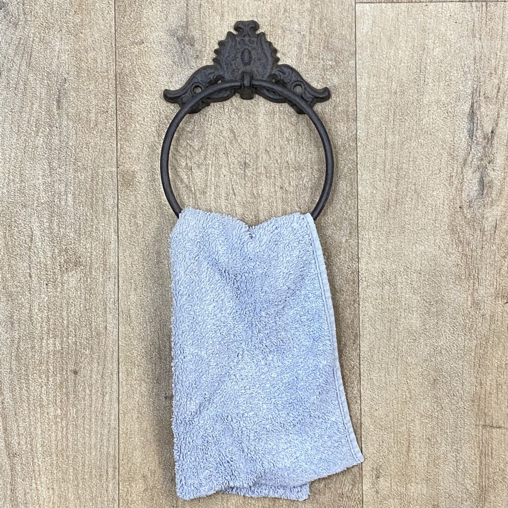 Handtuchhalter im Antiklook aus Gusseisen