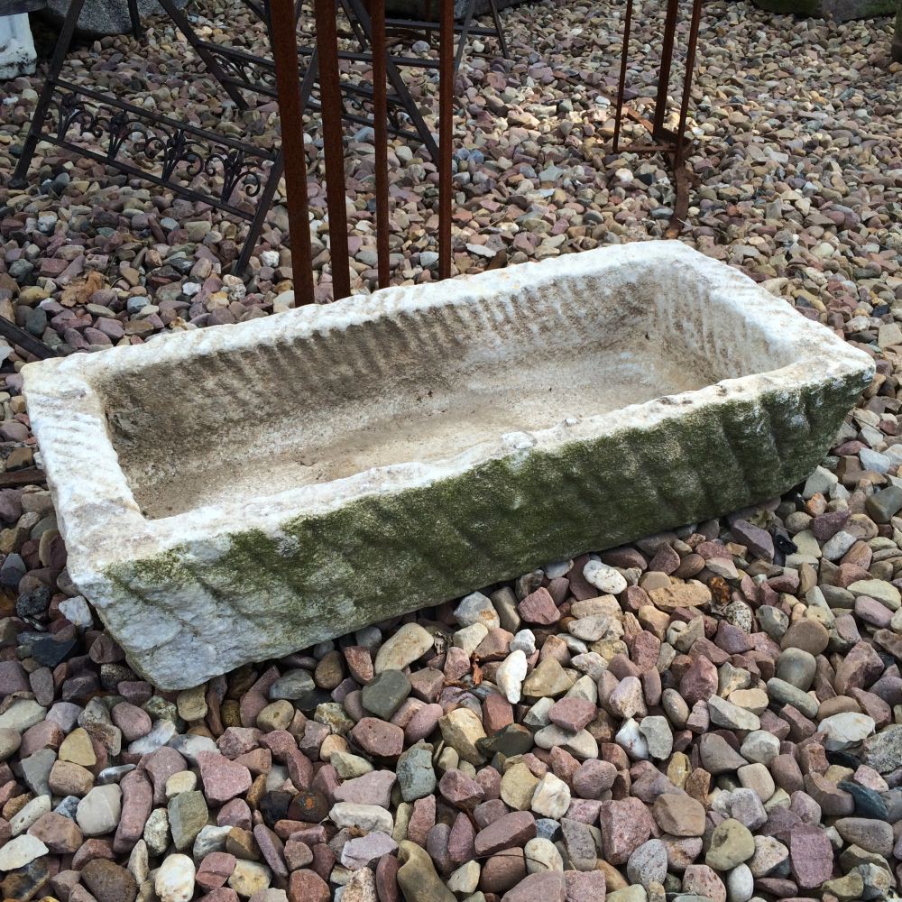Pflanztrog aus altem Marmor / Winterhart