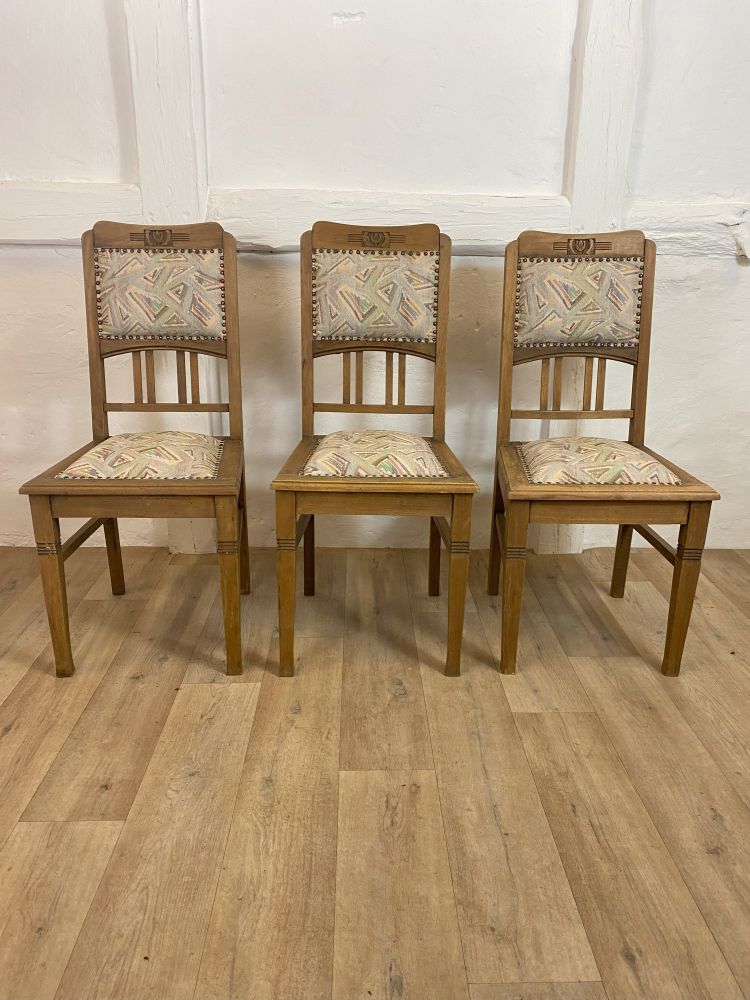Set mit 3 antiken Buchenstühlen