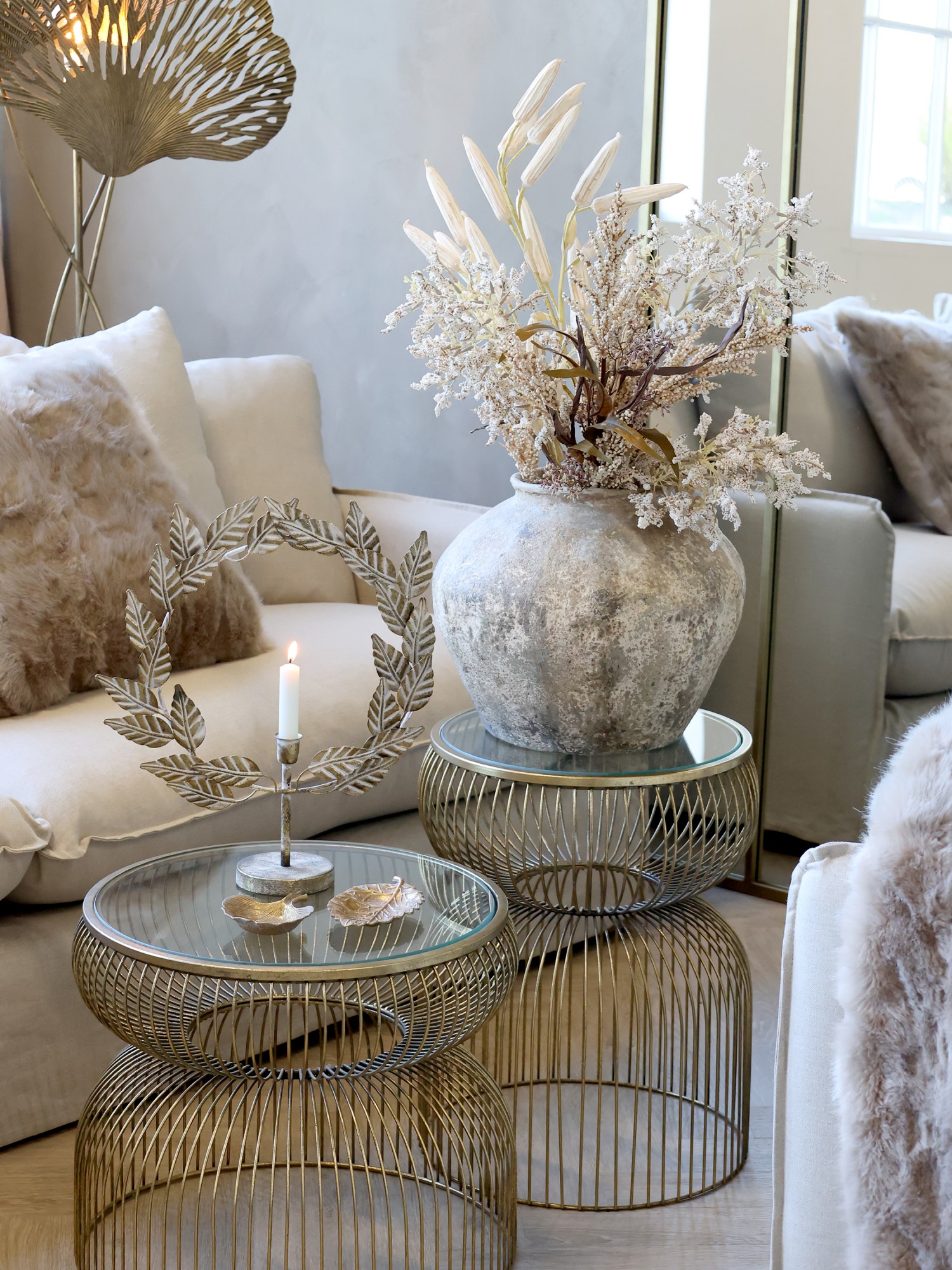 Beistelltisch m. Glasplatte / Chic Antique