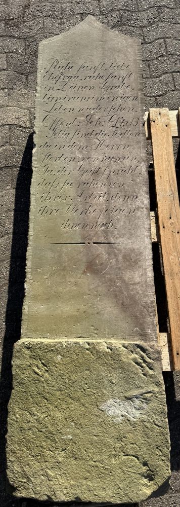 Antiker historischer Grabstein aus Sandstein um 1840/50 – außergewöhnliches Unikat