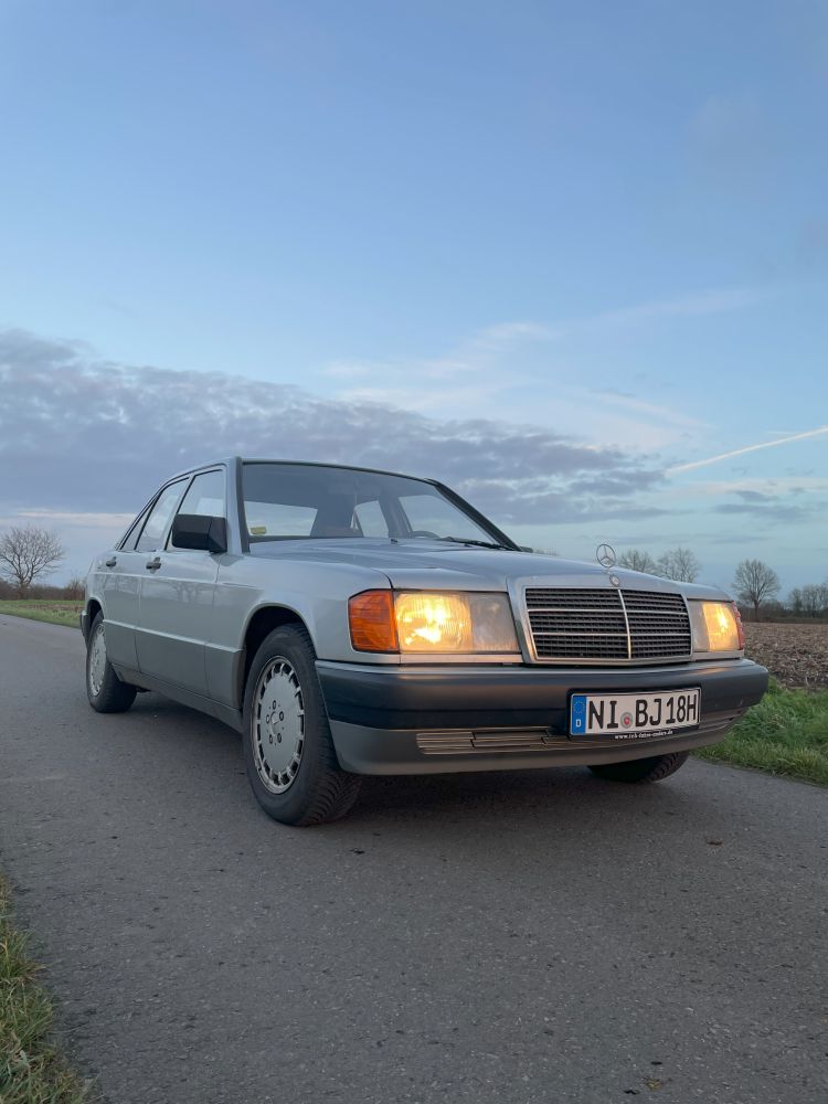 Klassiker mit Stil: Mercedes-Benz 190 E 1.8 – Oldtimer mit H-Zulassung! 🚗✨