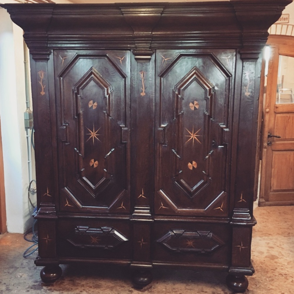 Barockschrank Eichenholz antik
