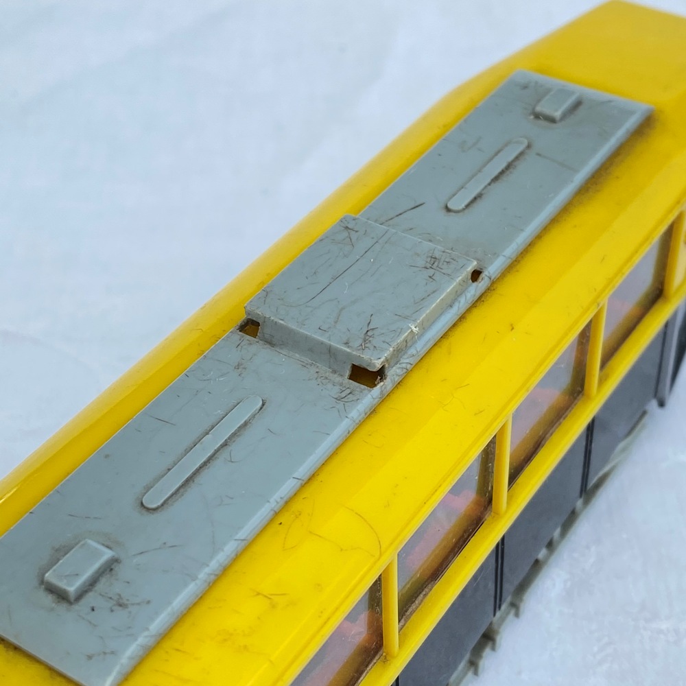 SIKU V-Serie Plastik V40 Strassenbahn gelb/schwarz/grau 1950er Jahre gebraucht