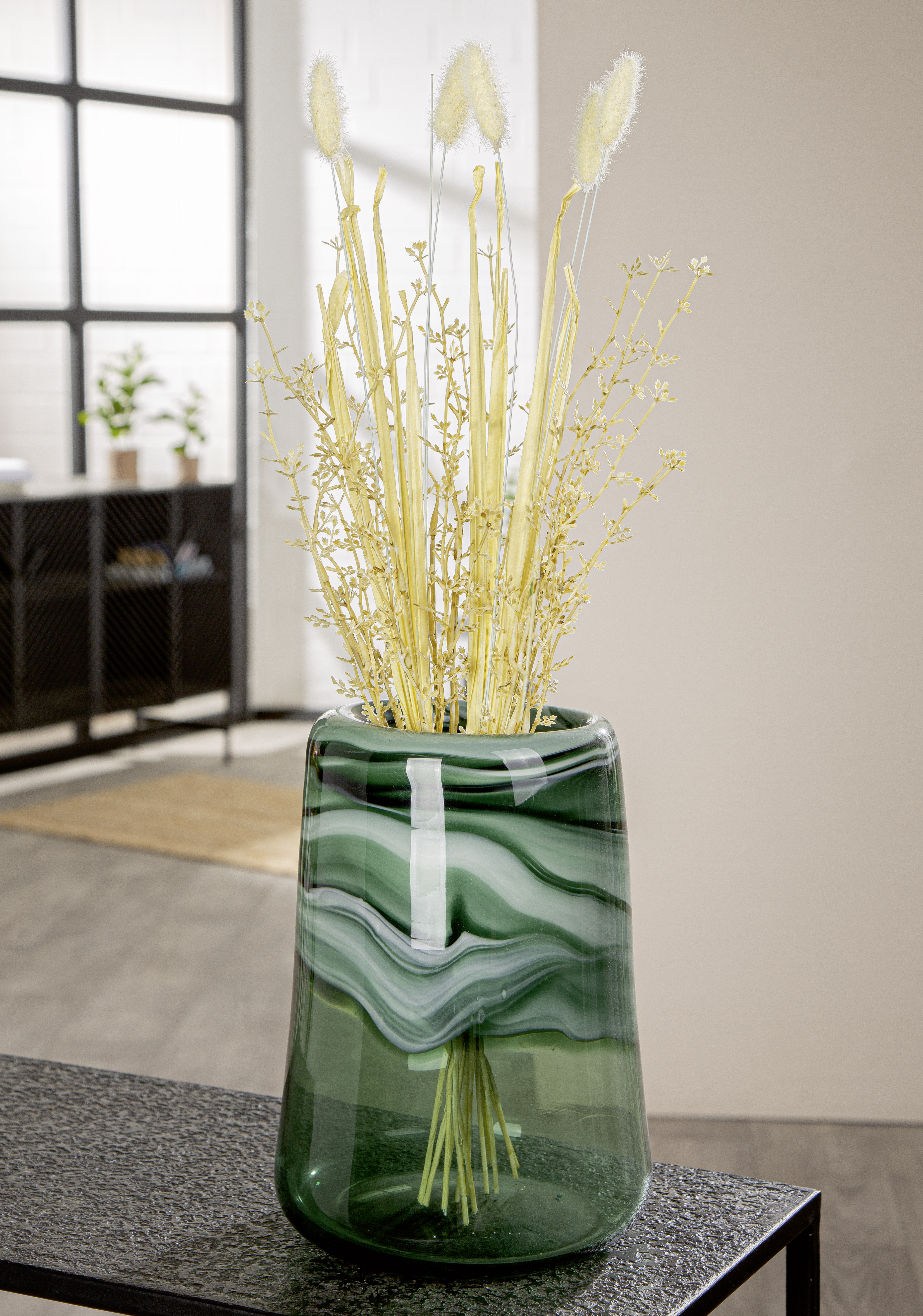 Design-Vase „Verde Eleganza“ – Handgefertigte Glas-Kunst in Grün