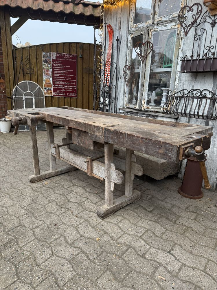 Antike Hobelbank „Werkstattliebe“ um 1910 – massive Buchenholz-Werkbank