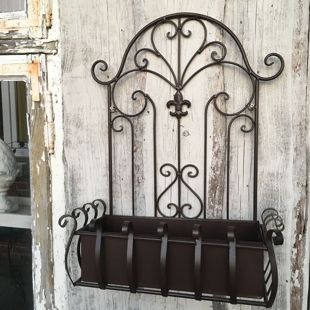 Wandkorb/Blumenkasten aus Metall mit Blecheinsatz