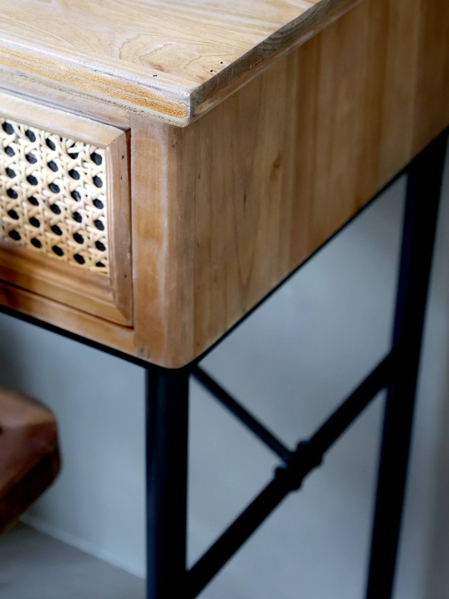 Schreibtisch mit 3 Schubladen von Chic Antique