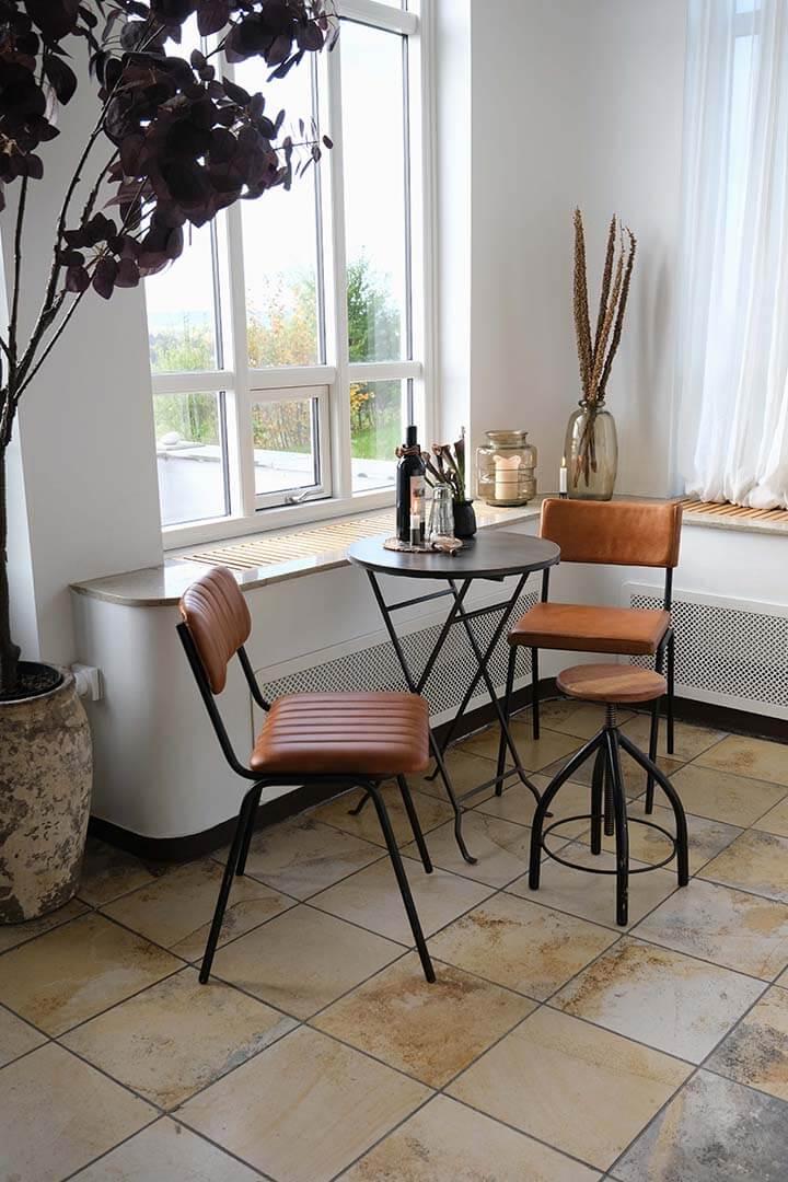 Diner Esszimmerstuhl mit gestepptem Leder – Braun / Schwarz