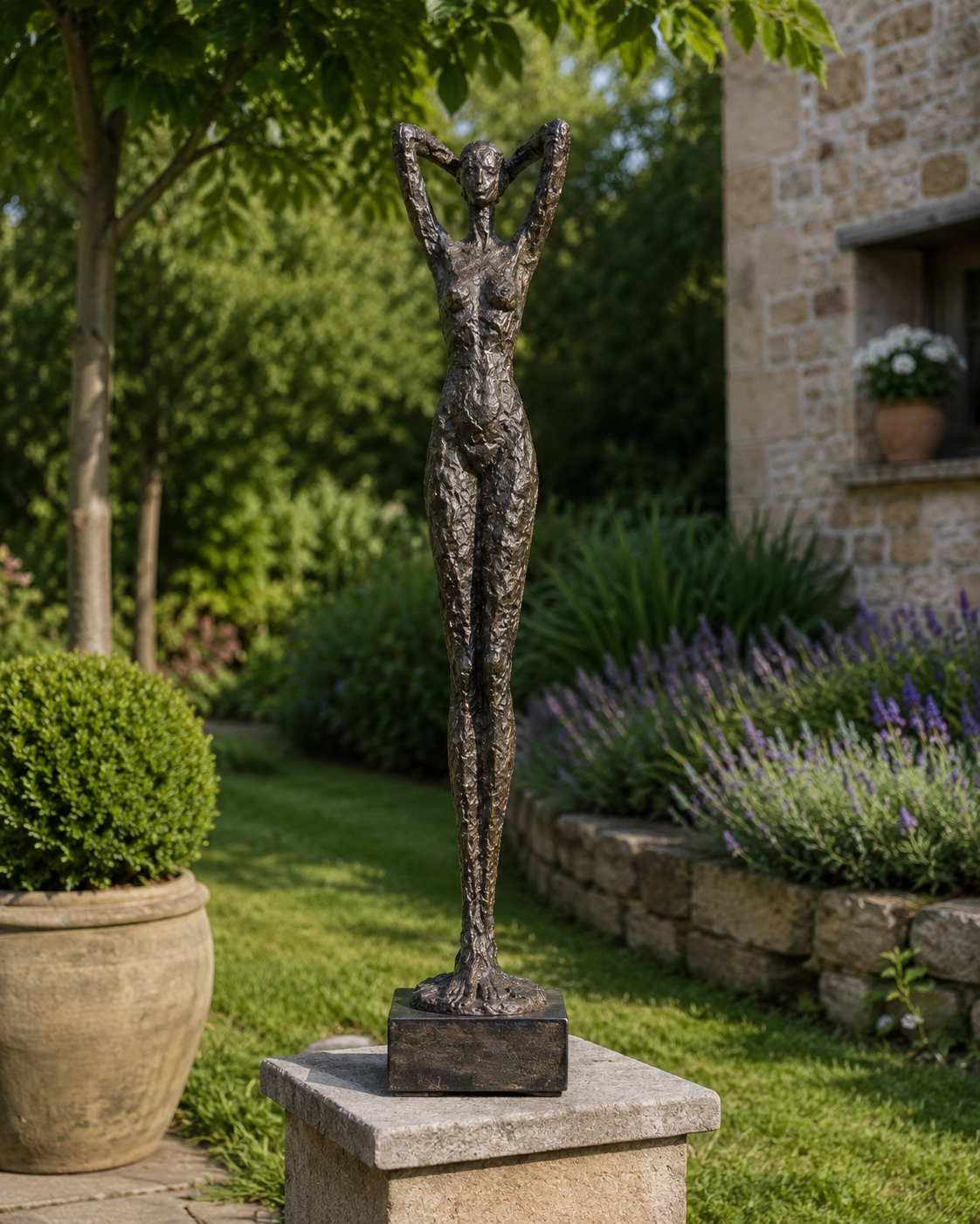 Frauen Skulptur Hilda, Polyresin, 15x15x88,5 cm