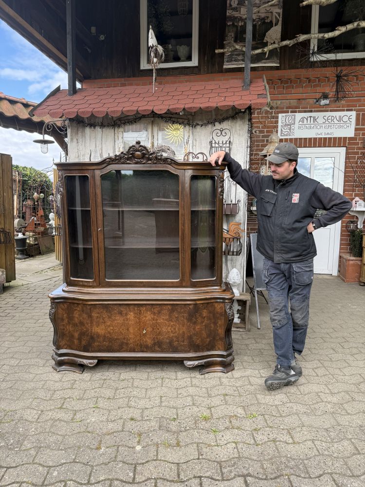 Vitrinenschrank aus den 30er Jahren, echtes Vintage-Unikat!
