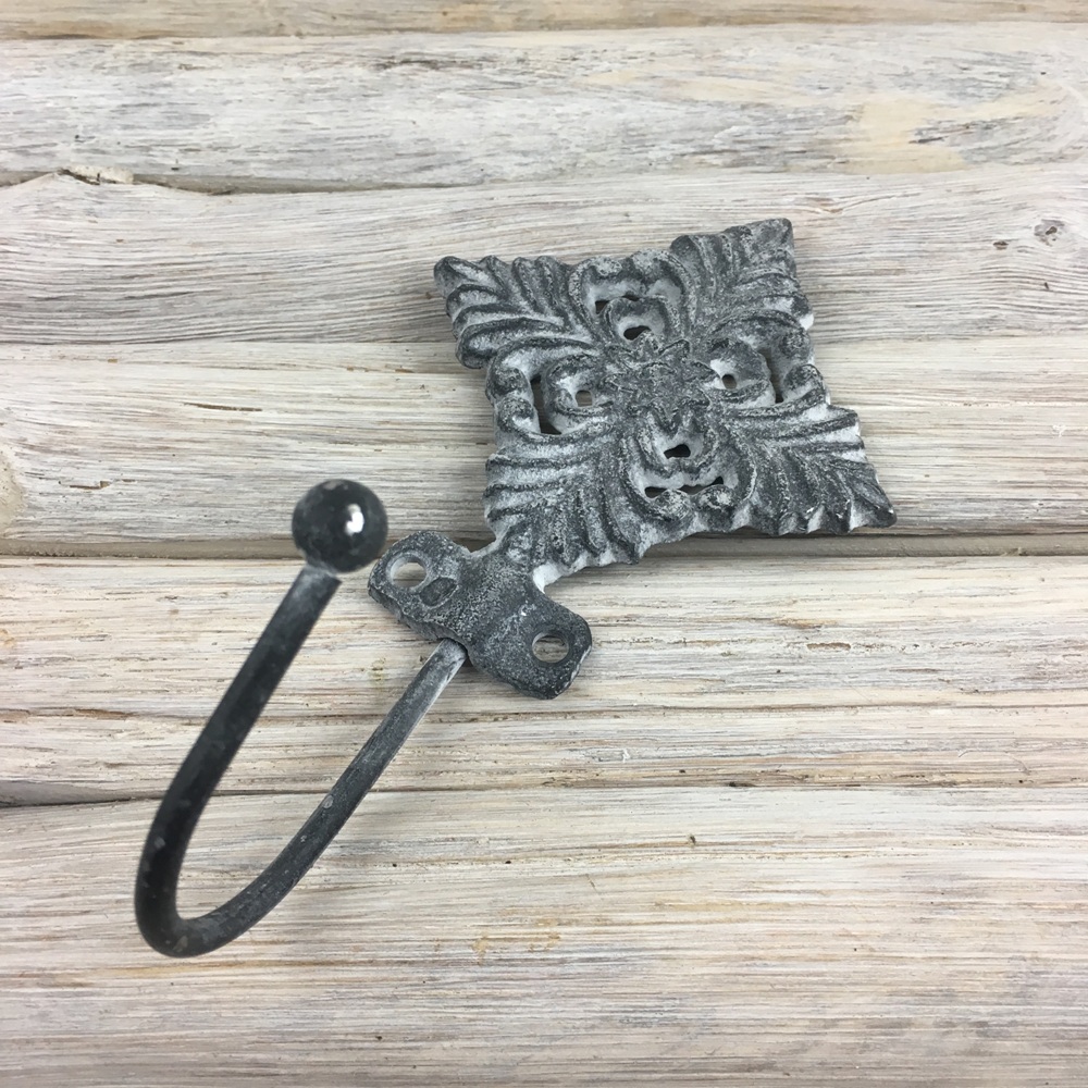 Haken aus Metall / Rautenform / antik grau
