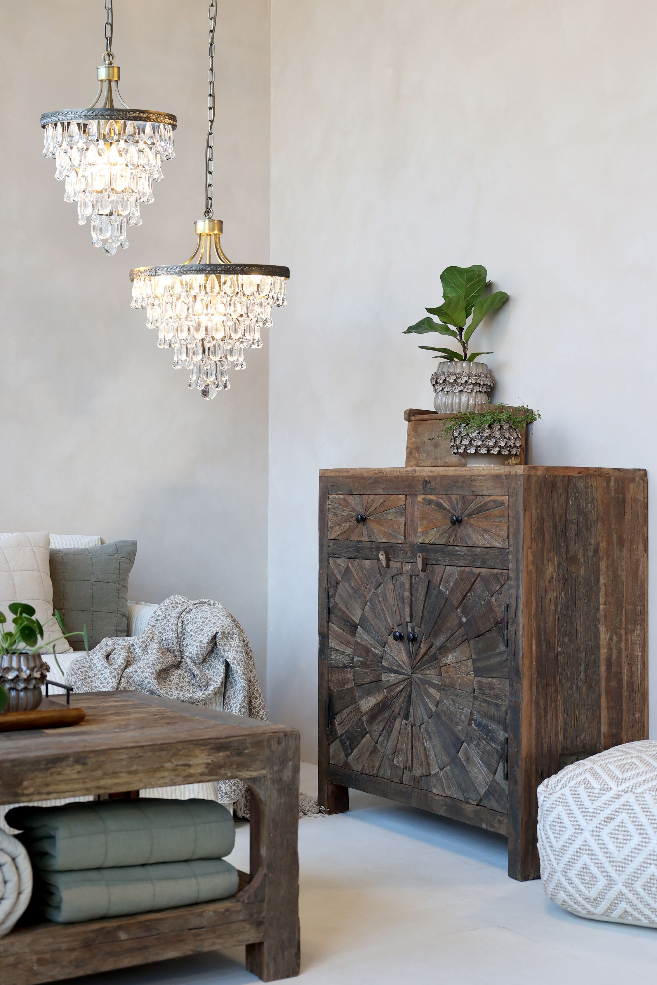 Chic Antique Grimaud Schrank mit Türen und Schubladen – Unikat aus Recyclingholz