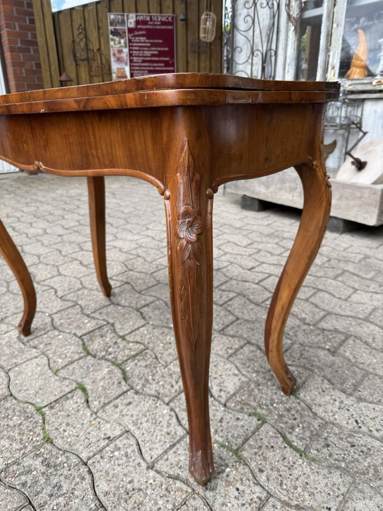 Antiker Spieltisch Louis Philippe um 1870 – Mahagoni, ausziehbar mit Klappplatte