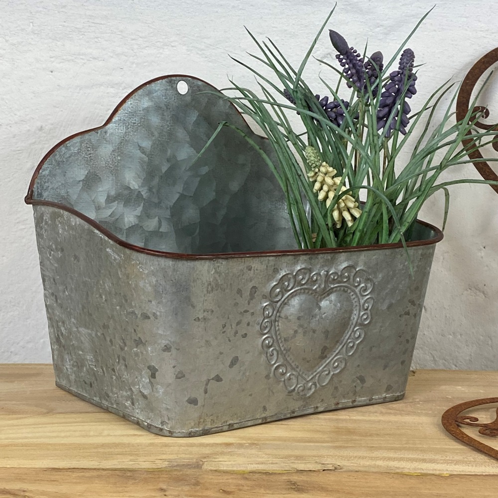 Wandkorb - Wandschalen aus Zinkblech / Herzmuster