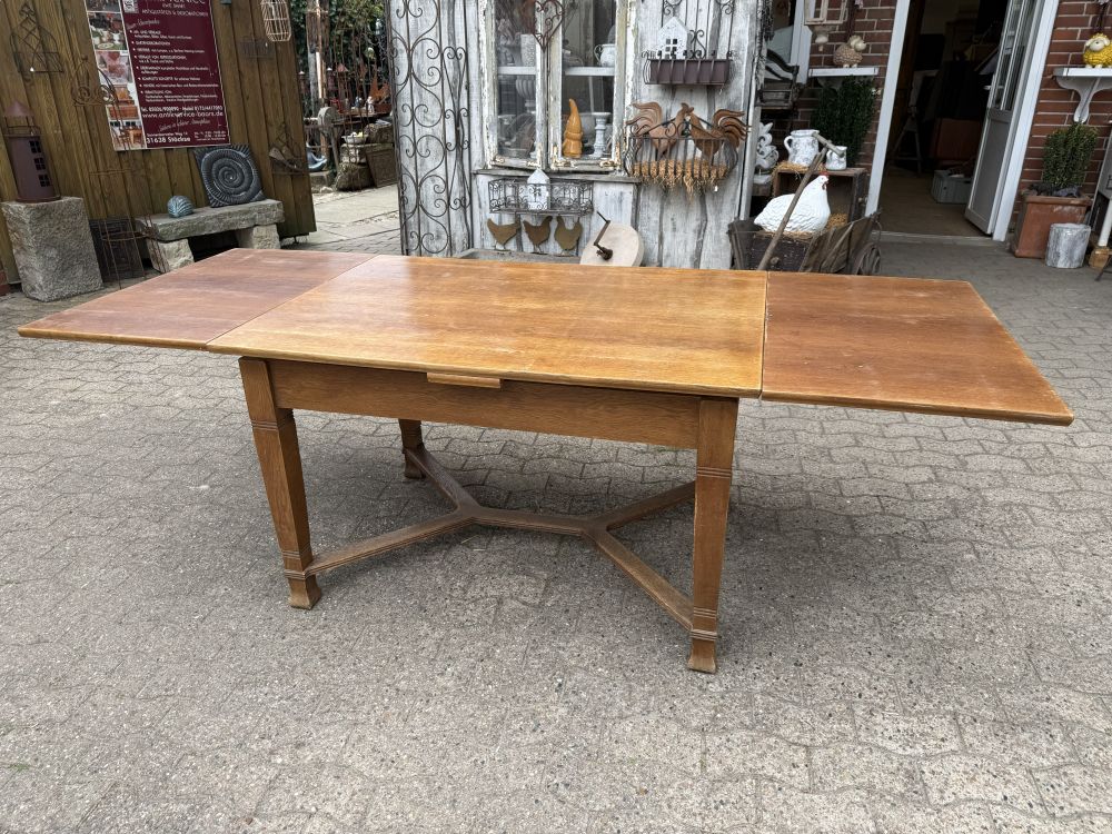 Antiker Eichentisch um 1920 – ausziehbar bis 233 cm