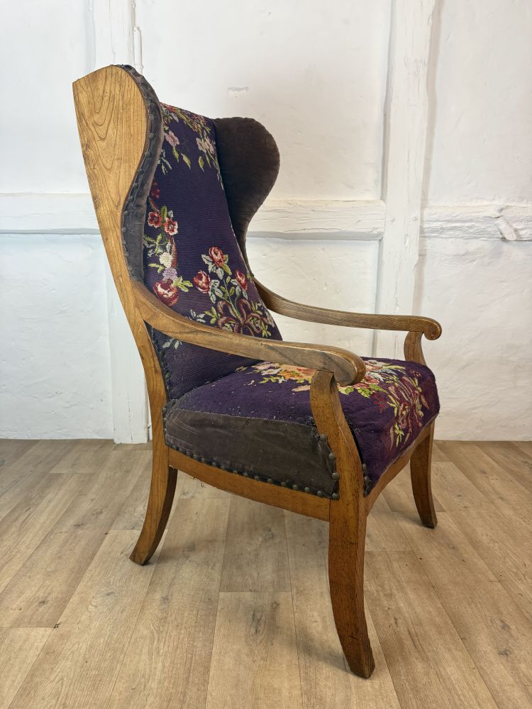 Antiker Biedermeier Ohrensessel um 1820