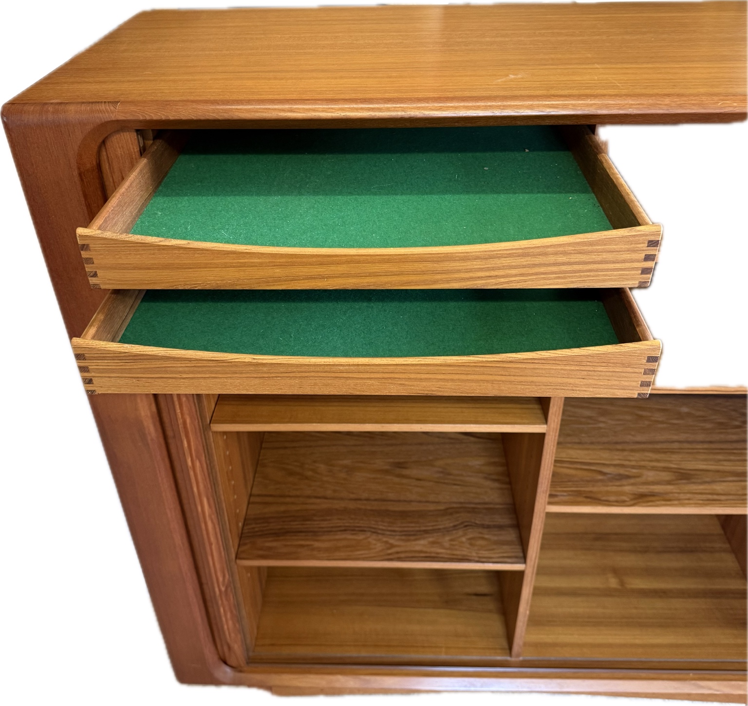 Dänisches Mid-Century Highboard aus Teakholz von Bernhard Pedersen & Søn – 1960er Jahre