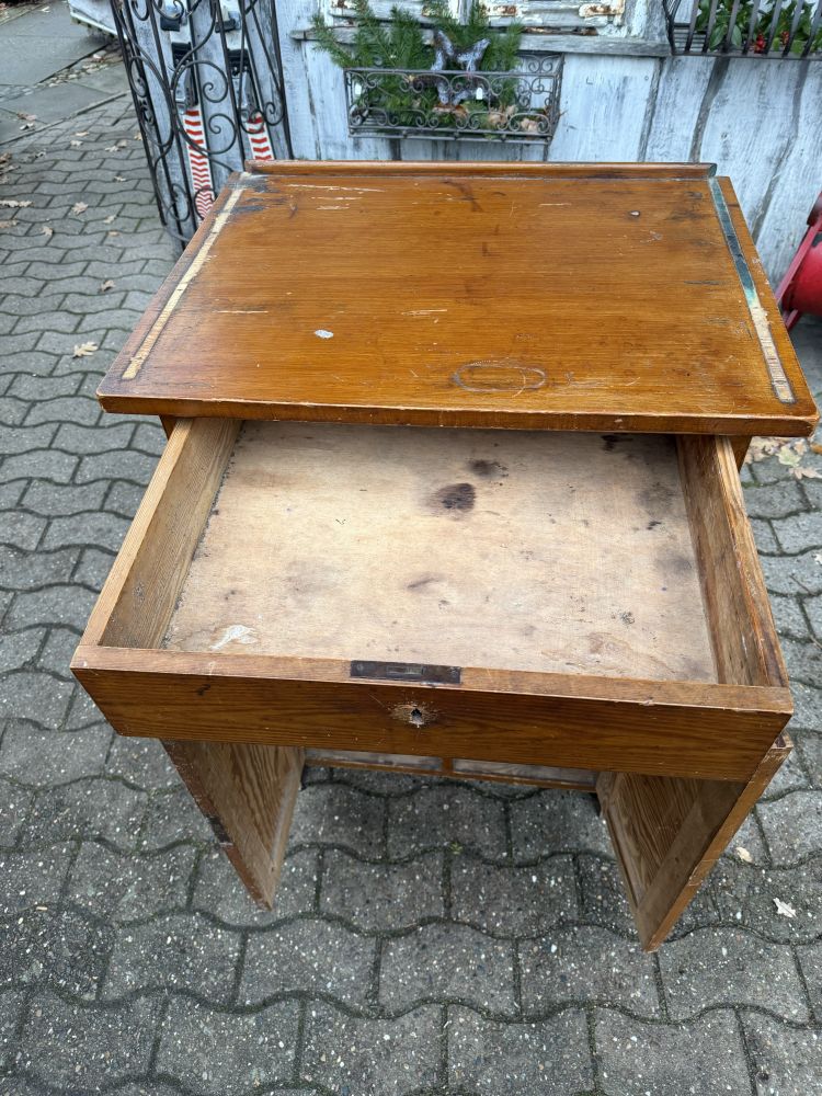 Kleines Schränkchen um 1920 – Weichholz