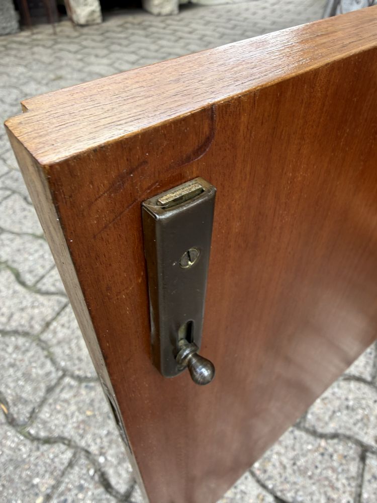 Mid Century Kommode / Sideboard GfL – Nussbaum – 60er Jahre