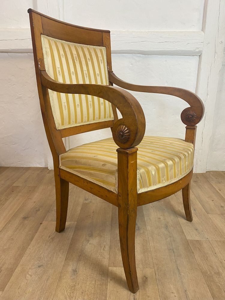 Armlehnstuhl -Sessel unrestauriert / Biedermeier