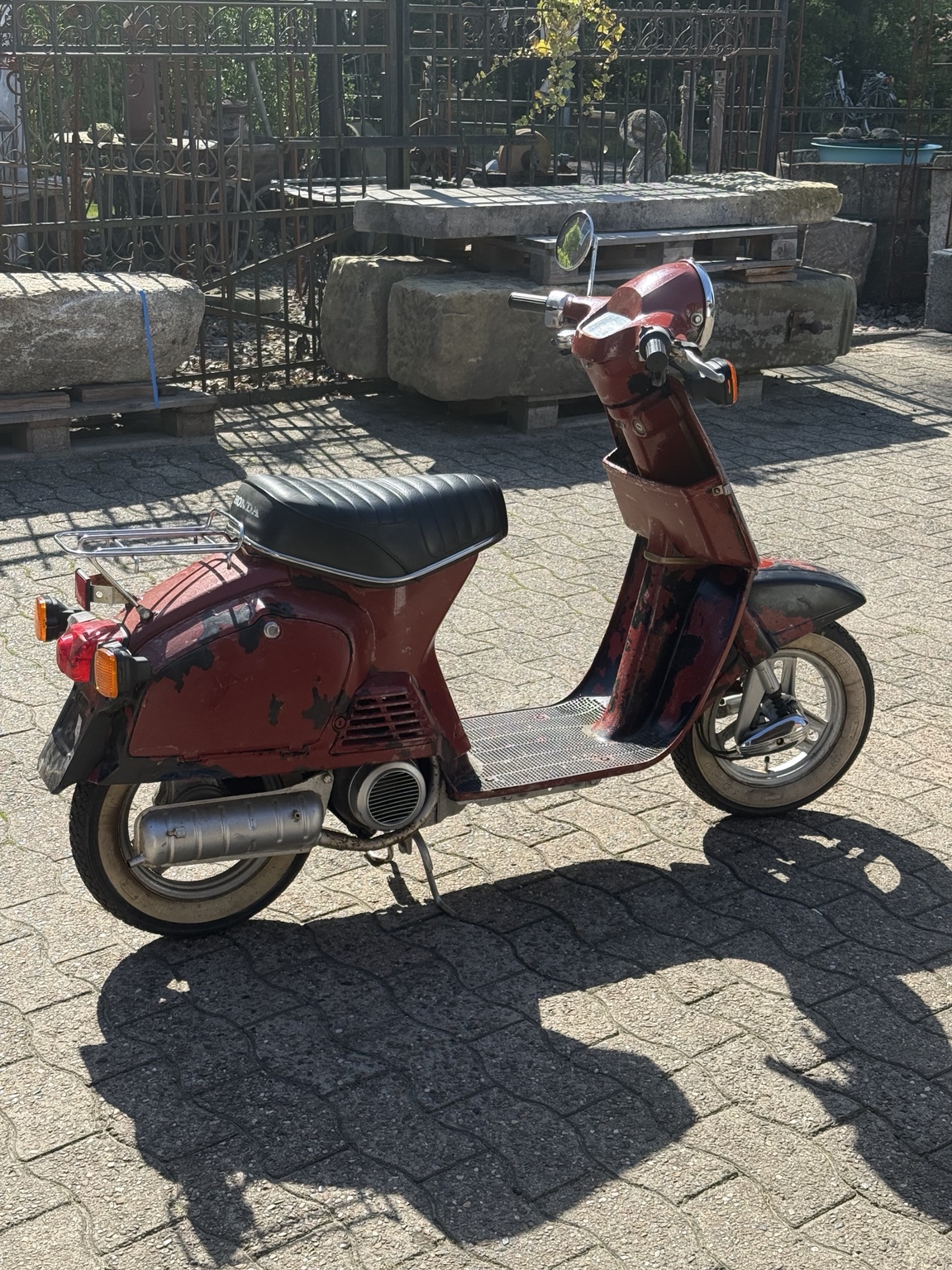 Honda AB 07 Kleinkraftrad von 1985 – 48 cm³ – 7.686 km laut Tacho + 2 Motoren
