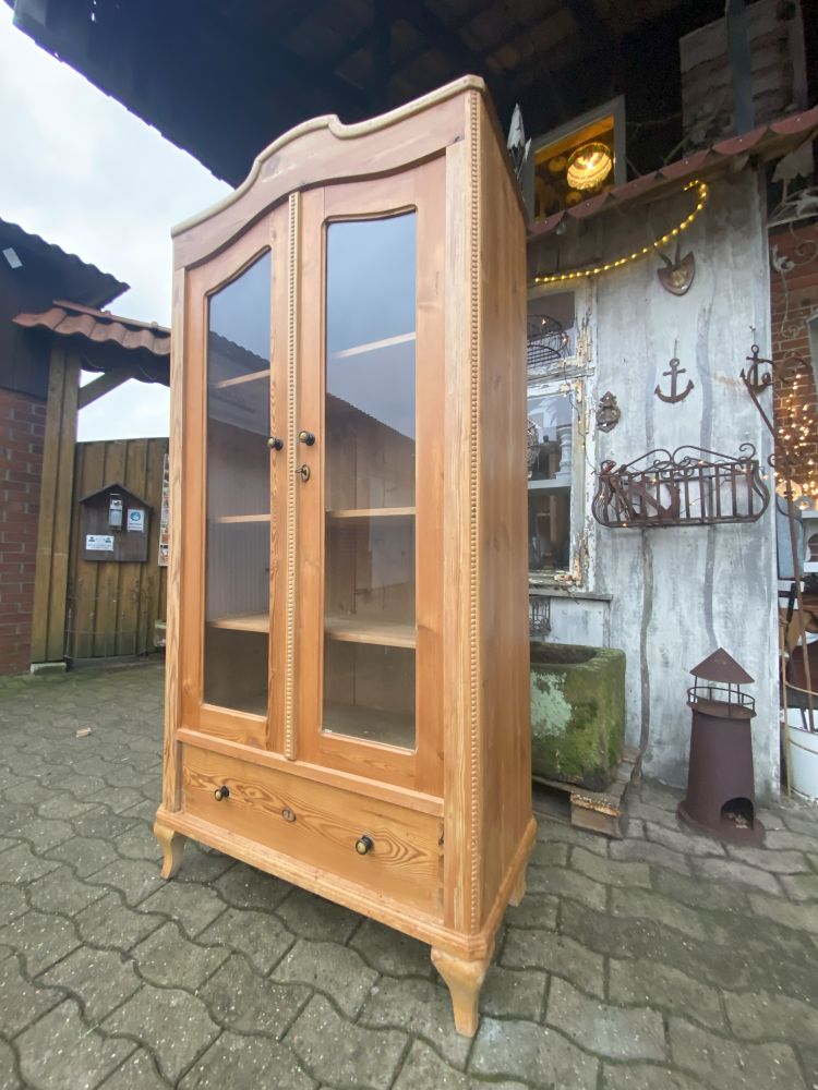 schmale antike Vitrine aus Weichholz / um 1900