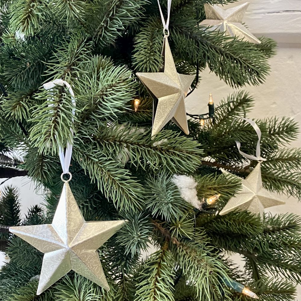 Weihnachtsbaumschmuck aus Metall / Stern geprägt / Handarbeit